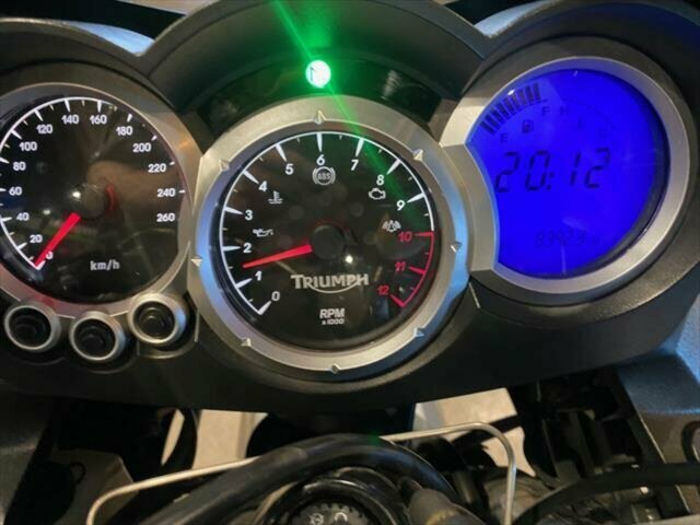 2011 TRIUMPH SPRINT GT SPORTS 