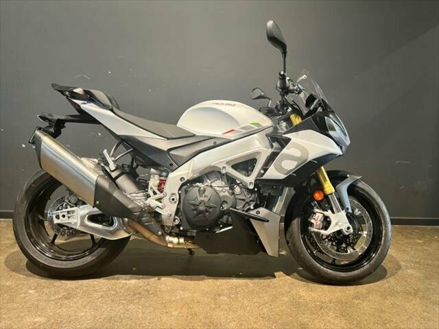 2022 APRILIA TUONO V4 1100 RR ROAD