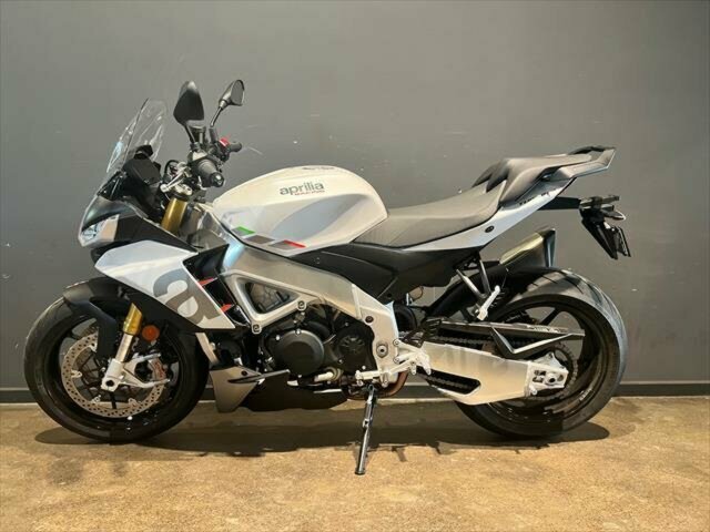 2022 APRILIA TUONO V4 1100 RR ROAD