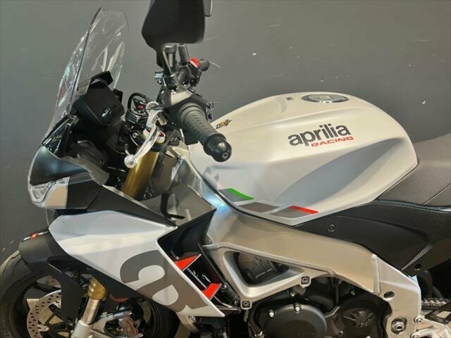 2022 APRILIA TUONO V4 1100 RR ROAD