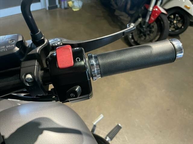 2016 SUZUKI BOULEVARD (M109R) CRUISER
