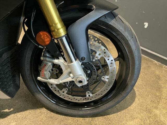 2022 APRILIA TUONO V4 1100 RR ROAD