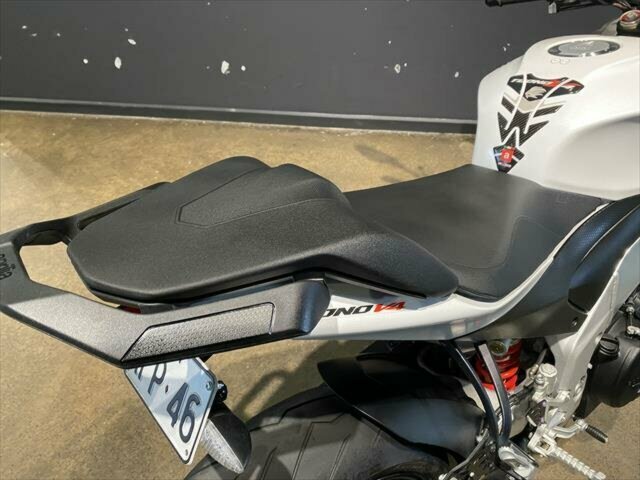 2022 APRILIA TUONO V4 1100 RR ROAD