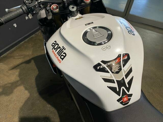 2022 APRILIA TUONO V4 1100 RR ROAD