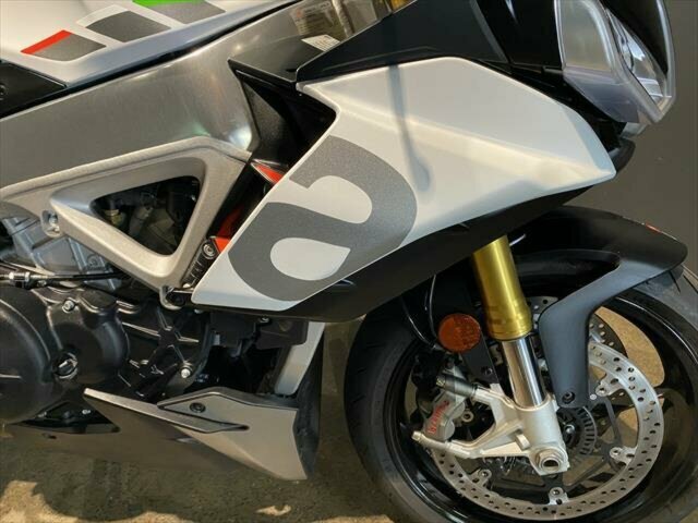 2022 APRILIA TUONO V4 1100 RR ROAD