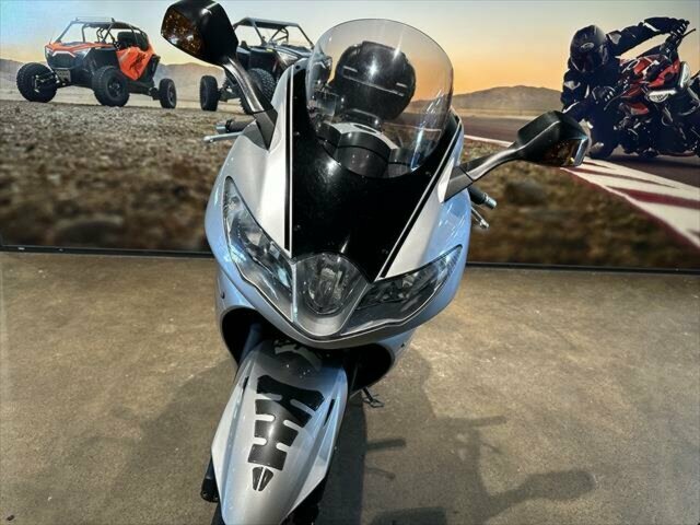 2011 TRIUMPH SPRINT GT SPORTS
