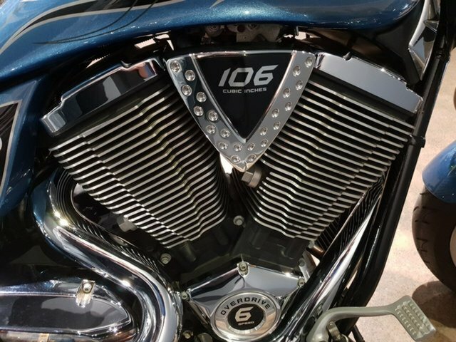 2010 VICTORY HAMMER 