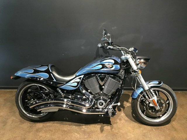 2010 VICTORY HAMMER 
