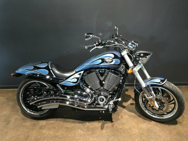 2010 VICTORY HAMMER 