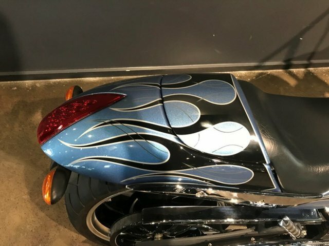 2010 VICTORY HAMMER 
