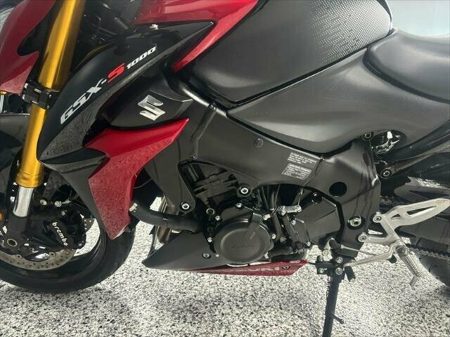 2016 SUZUKI GSX-S1000 ROAD
