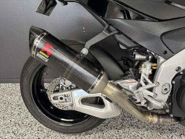2022 APRILIA TUONO V4 1100 FACTORY MANUAL