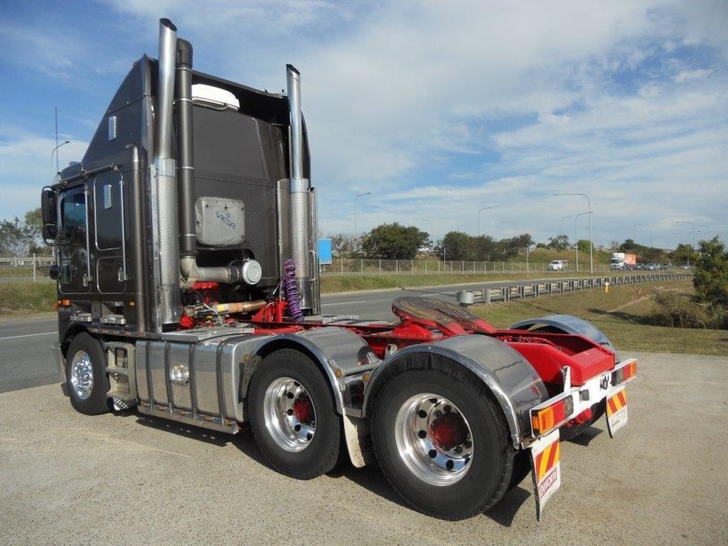 2010 KENWORTH K108 Aerodyne K108 Truck