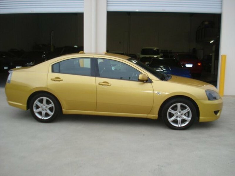 2005 MITSUBISHI 380 VRX