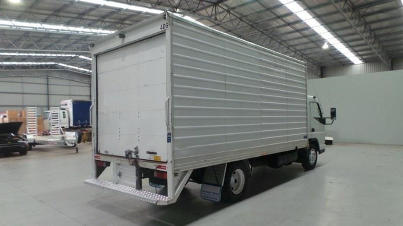 2006 FUSO CANTER