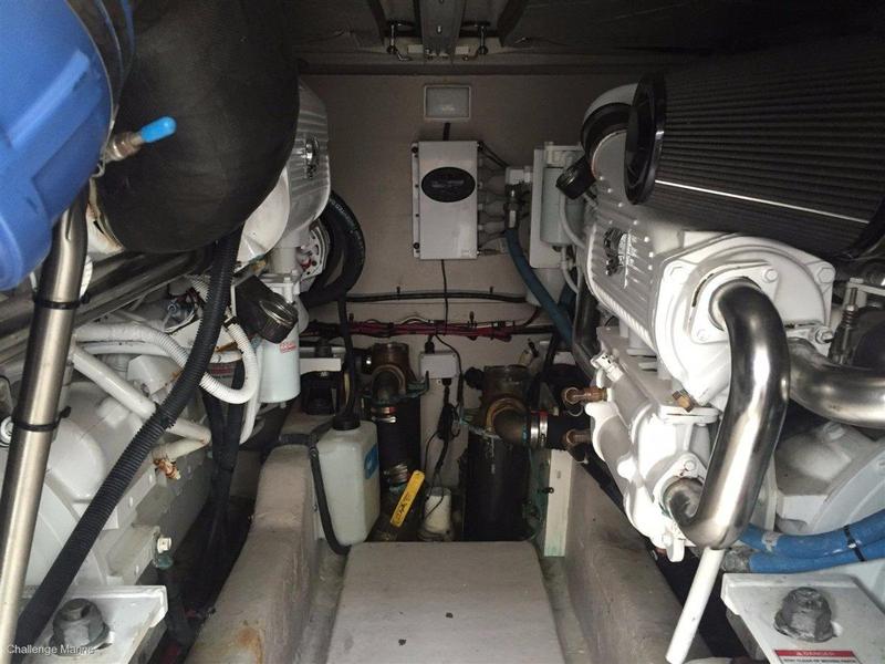 Sea Ray 44 Sedan Bridge Big volume live aboard resort style living