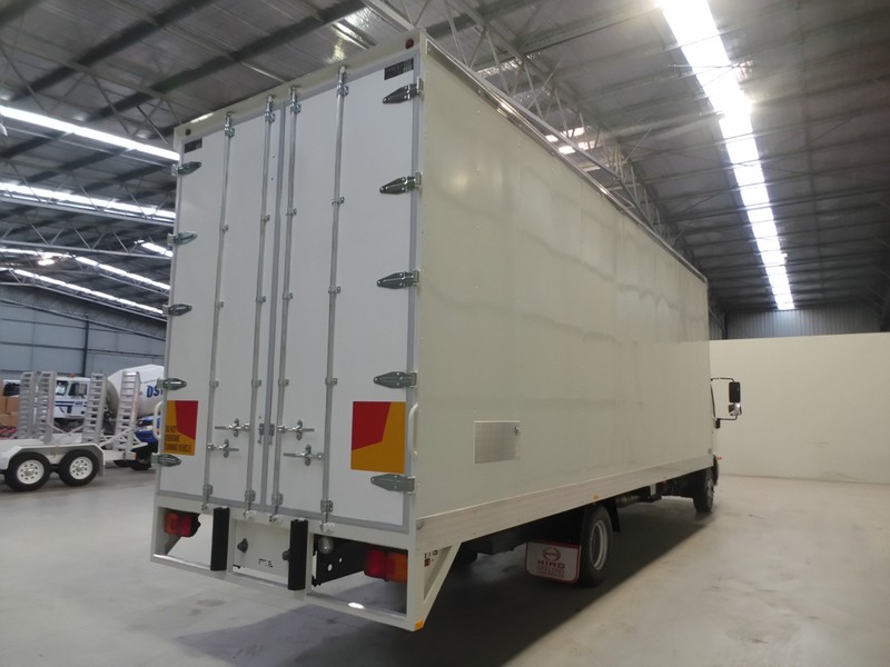 2016 HINO FD 1124-500 Series FD 1124-500 Series Truck