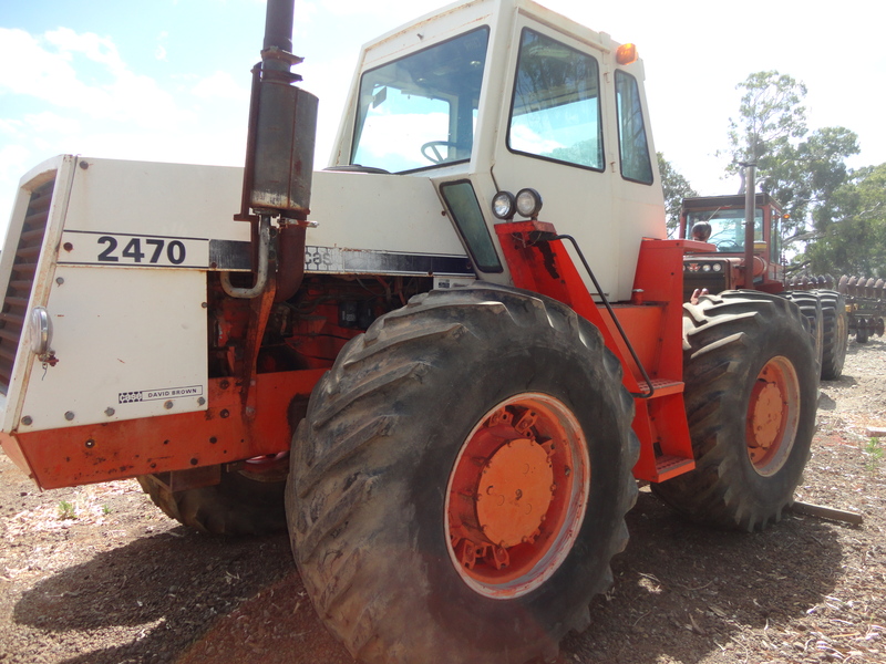 CASE TRACTOR 2470