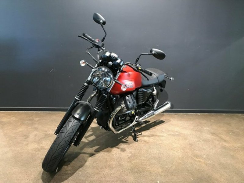 2017 MOTO GUZZI V7 II Stone