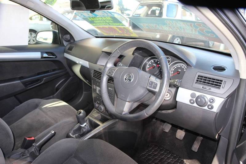 2005 HOLDEN ASTRA CDX AH