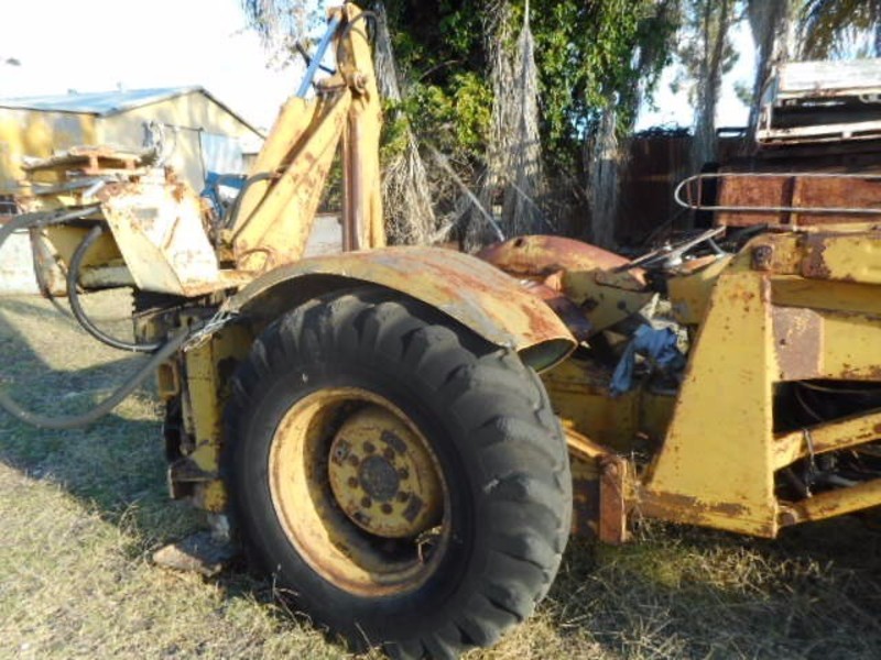 MASSEY FERGUSON 40 Massey Ferguson 40 Backhoe 40 Tractor