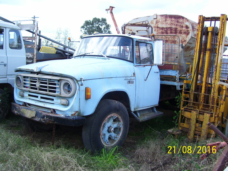 INTERNATIONAL C1800 TIPPER