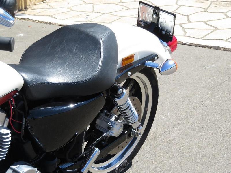 2011 HARLEY-DAVIDSON SUPERLOW 883 (XL883L)