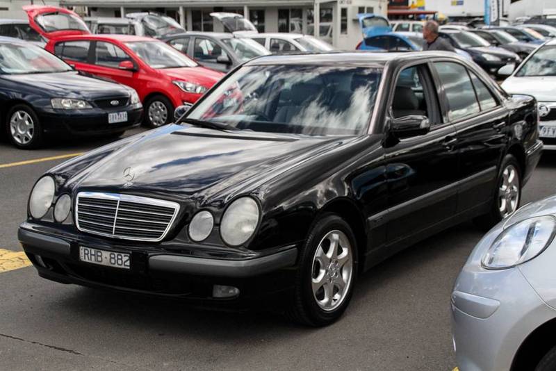 2001 MERCEDES-BENZ E200K CLASSIC W210