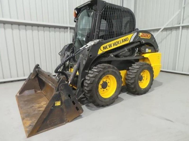 2011 NEW HOLLAND L220 SKID STEER LOADER