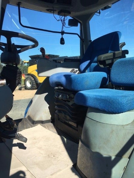 NEW HOLLAND T8050 Tractor
