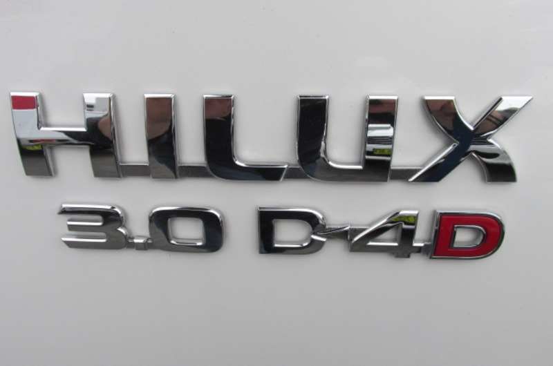 2014 TOYOTA HILUX SR (4x4) KUN26R MY14