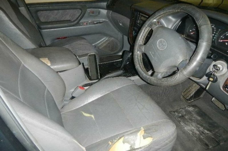1999 TOYOTA LANDCRUISER GXL (4x4) FZJ105R