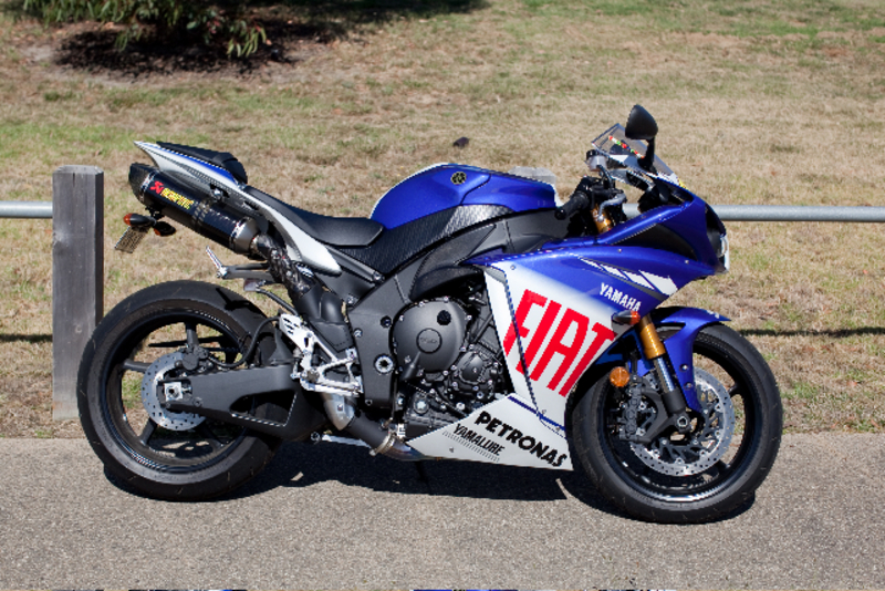 2010 YAMAHA YZF R1