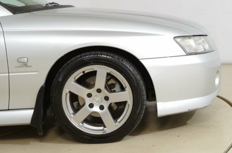 2004 HOLDEN COMMODORE SV6 VZ