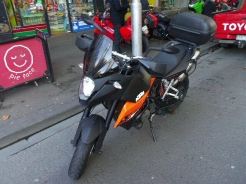 2009 KTM 990 SUPERMOTO T