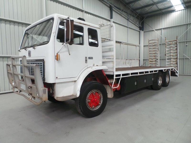 1981 INTERNATIONAL ACCO 2250