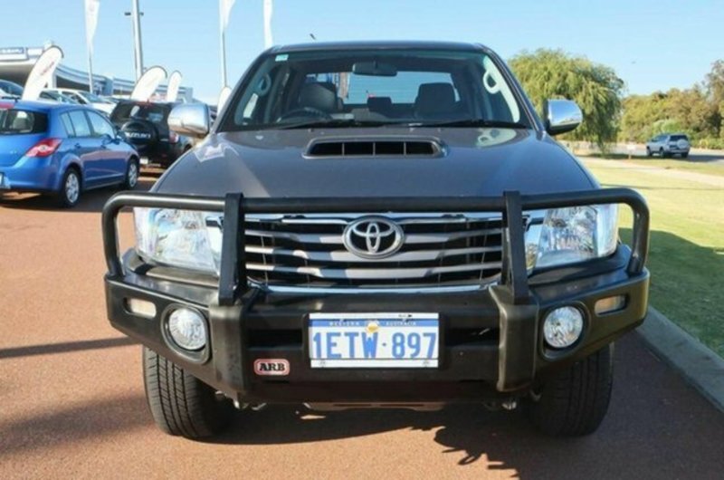 2013 TOYOTA HILUX SR5 (4x4) KUN26R MY12
