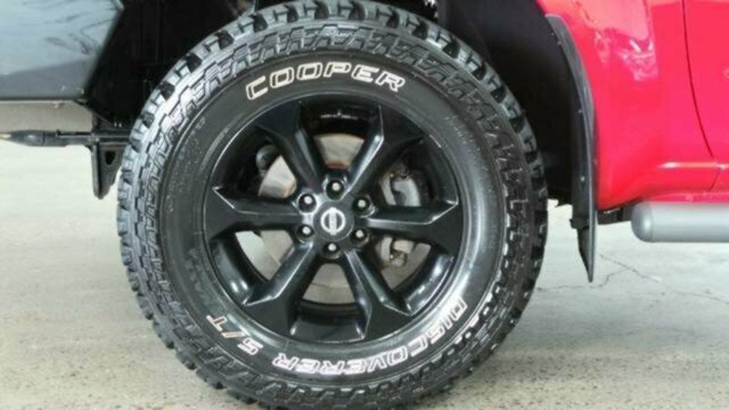 2012 NISSAN NAVARA ST (4x4) D40