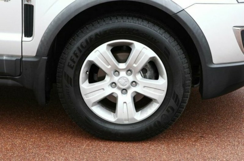 2011 HOLDEN CAPTIVA 5 (4x4) CG SERIES II