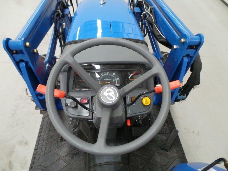 2015 ISEKI TG5330.4R 4WD RPS TRACTOR & 4 IN 1 LOADER PACKAGE CW