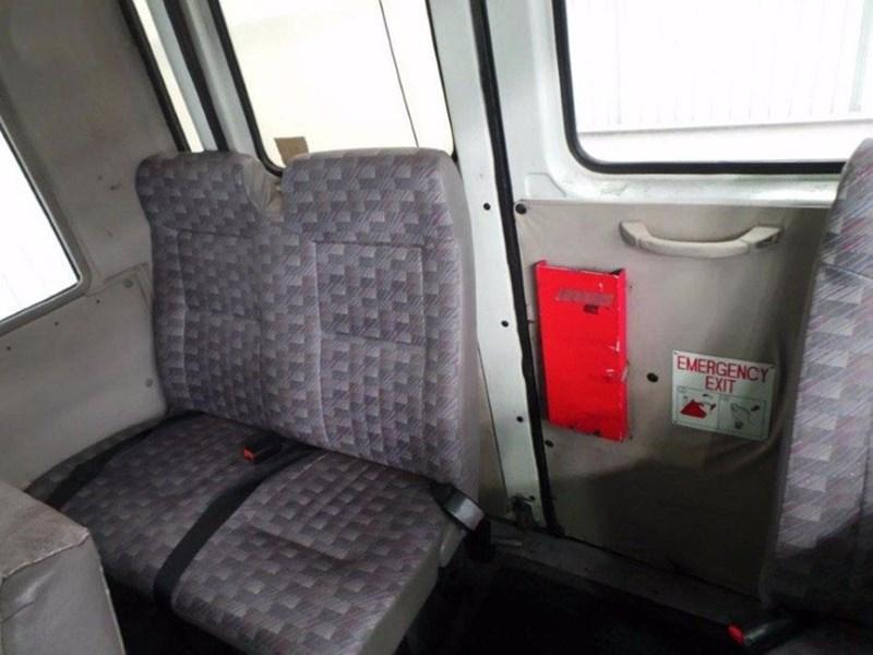 2002 MITSUBISHI ROSA BUS