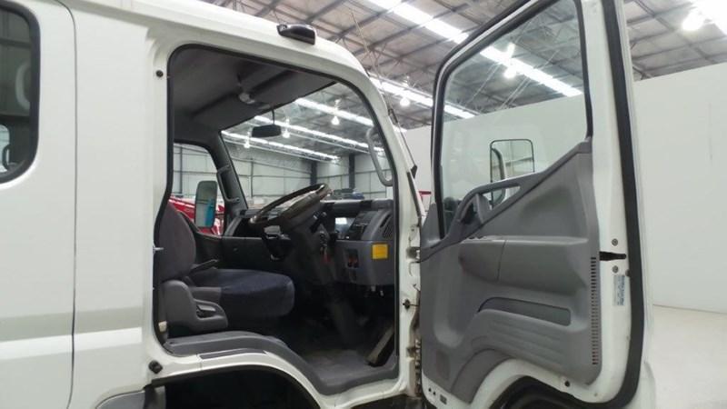 2006 FUSO CANTER