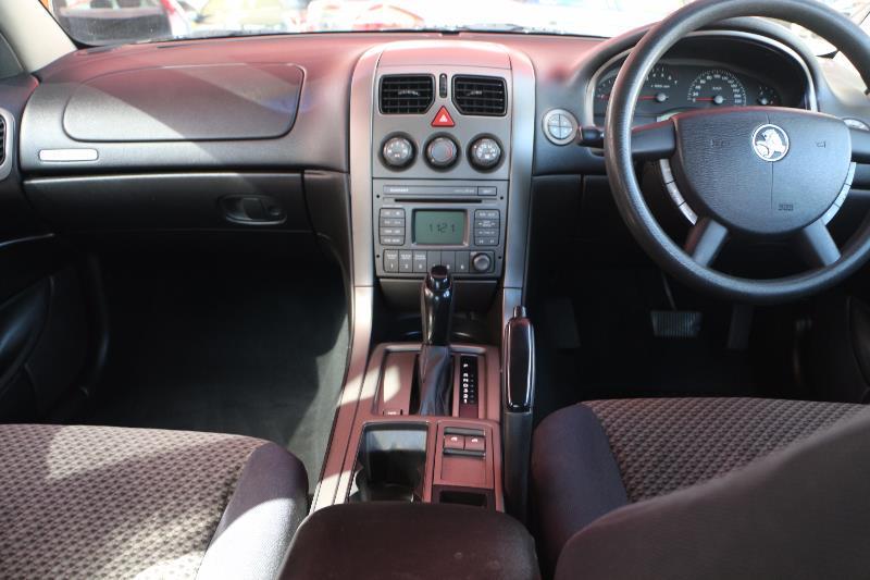 2003 HOLDEN COMMODORE EXECUTIVE VY