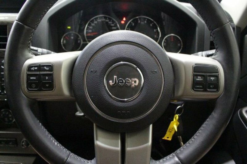 2012 JEEP CHEROKEE LIMITED (4x4) KK