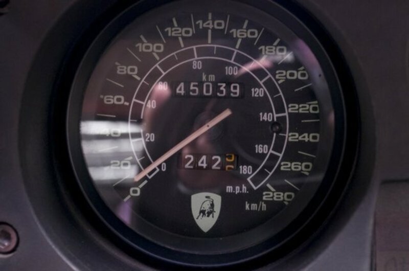 1988 LAMBORGHINI JALPA 3500