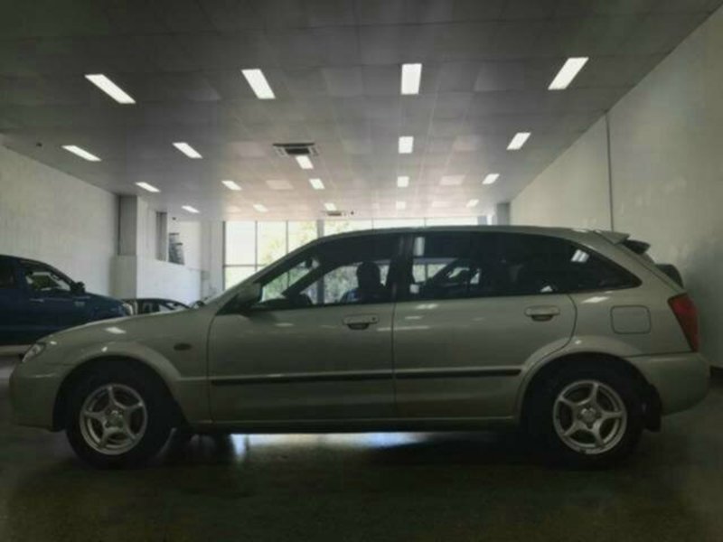 2003 MAZDA 323 ASTINA