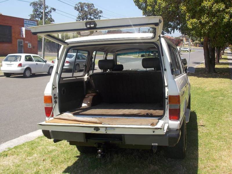 1985 TOYOTA LANDCRUISER (4x4)