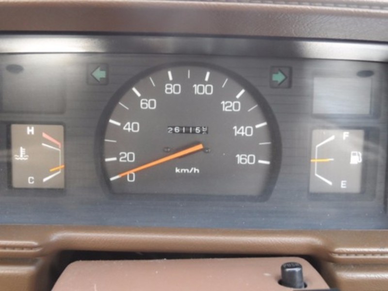 1987 TOYOTA HILUX (No Series)