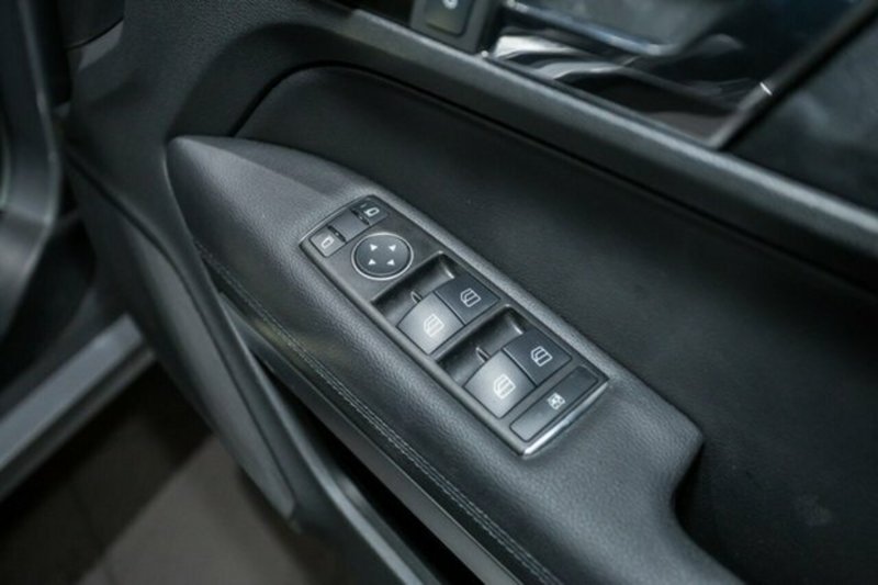 2011 MERCEDES-BENZ E250 CGI AVANTGARDE 207 MY11