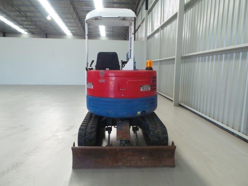 TAKEUCHI TB25FR